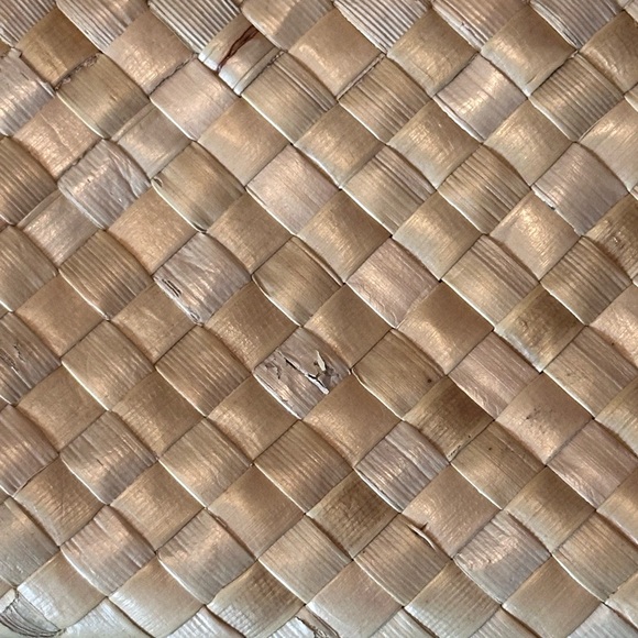 Honu Lauhala Clutch Makeup bag: Pūhala Woven Hawaiian Sea Turtle - Picture 4 of 12